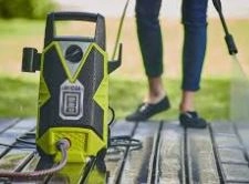 Сколько нужно воды чтобы помыть машину минимойкой Karcher?